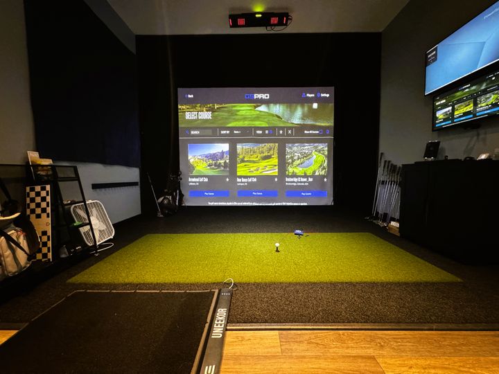 Garage Golf Simulator | Colorado Springs – Virtual Tee Store